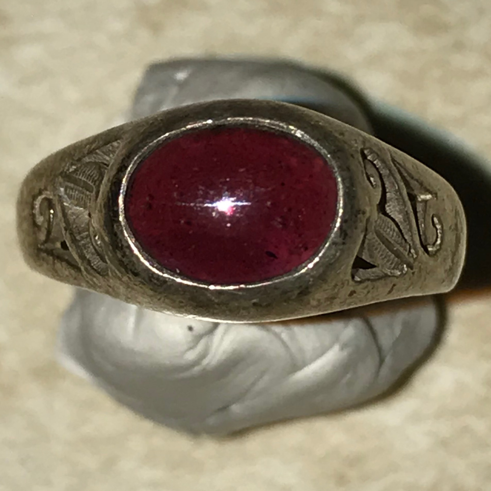 Woman's ring